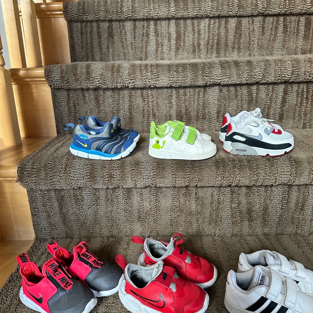 7 pairs of Nike and Adidas Sneakers size 5